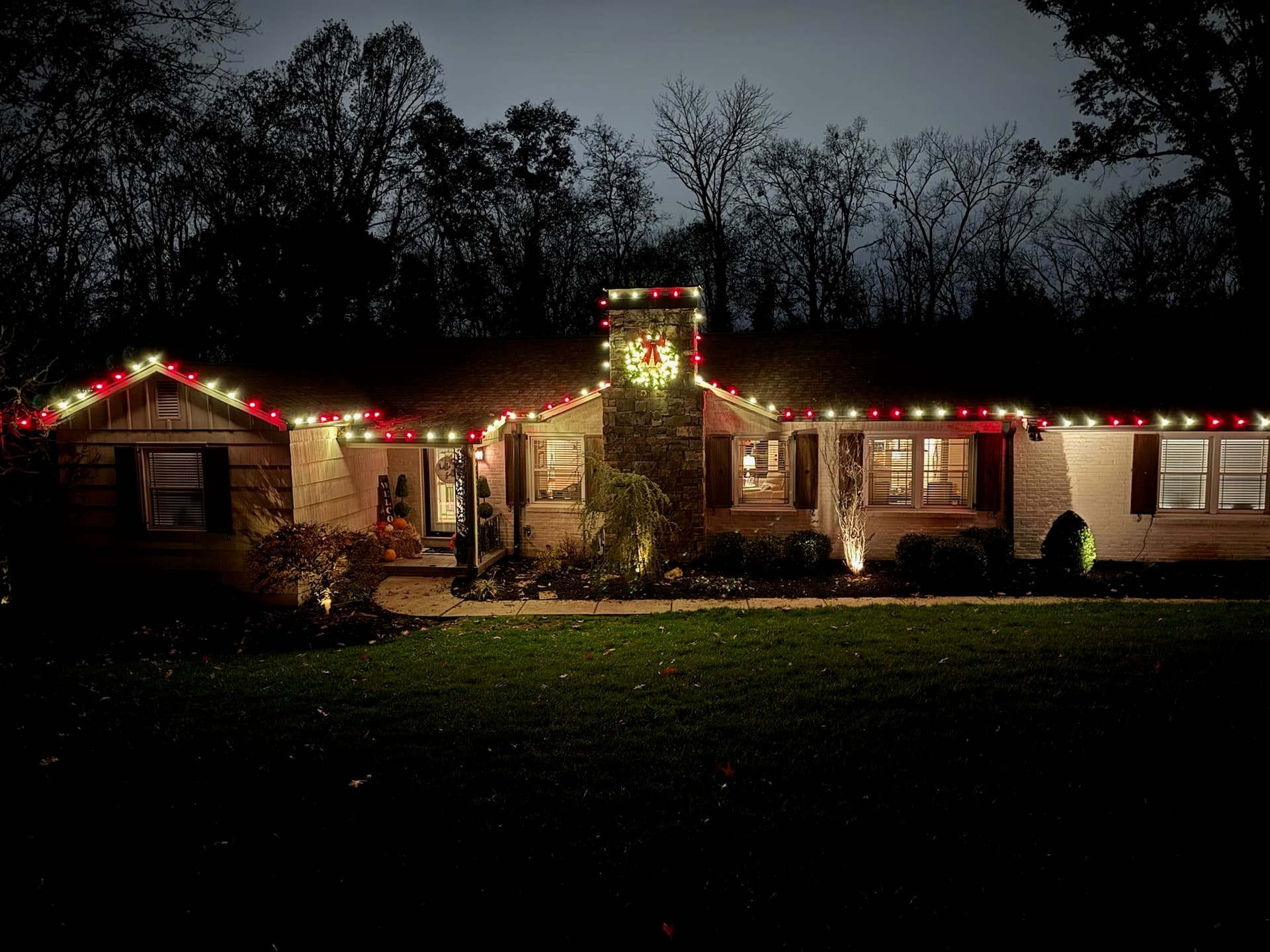 Transform Your Home with Elegant Holiday Lighting image