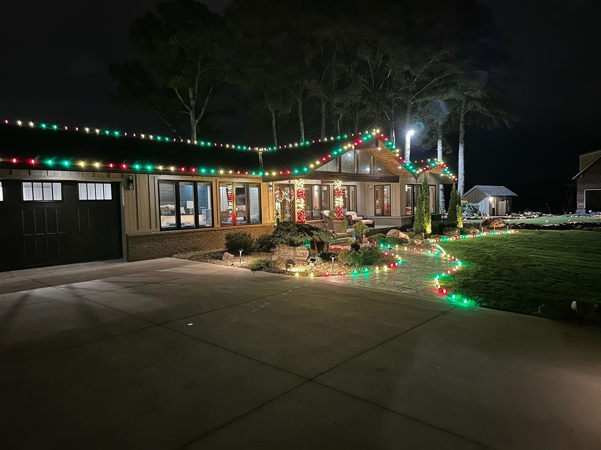Holiday Lighting Magic in Alcoa image