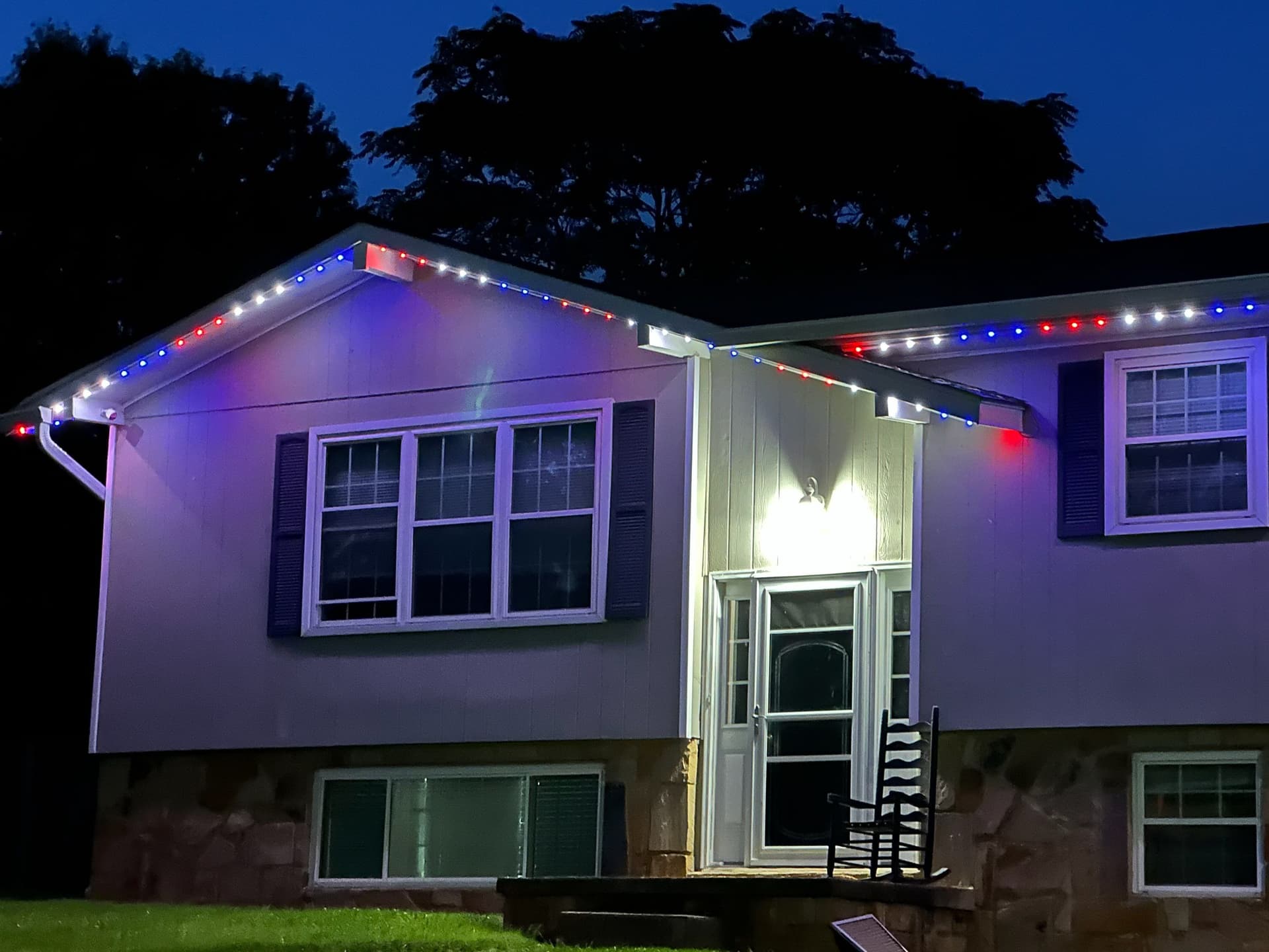 Permanent Lighting Brings Festive Cheer Year-Round image